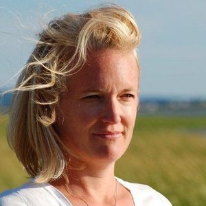 Meet your Posher, Lara